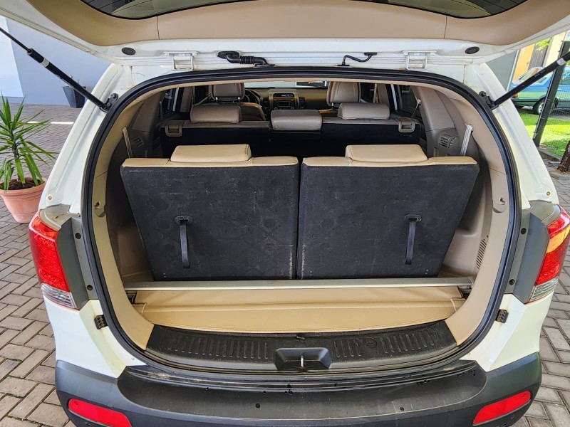 SORENTO 2.4 EX2 4X2 16V GASOLINA 4P 7 LUGARES AUTOMÁTICO - 2012 - CAXIAS DO SUL