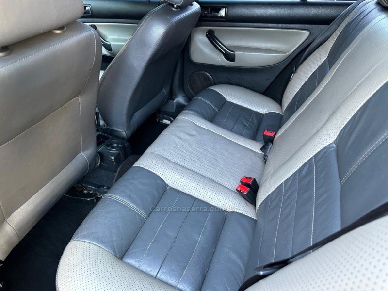 GOLF 1.6 MI SPORTLINE 8V FLEX 4P MANUAL - 2008 - CAMPO BOM