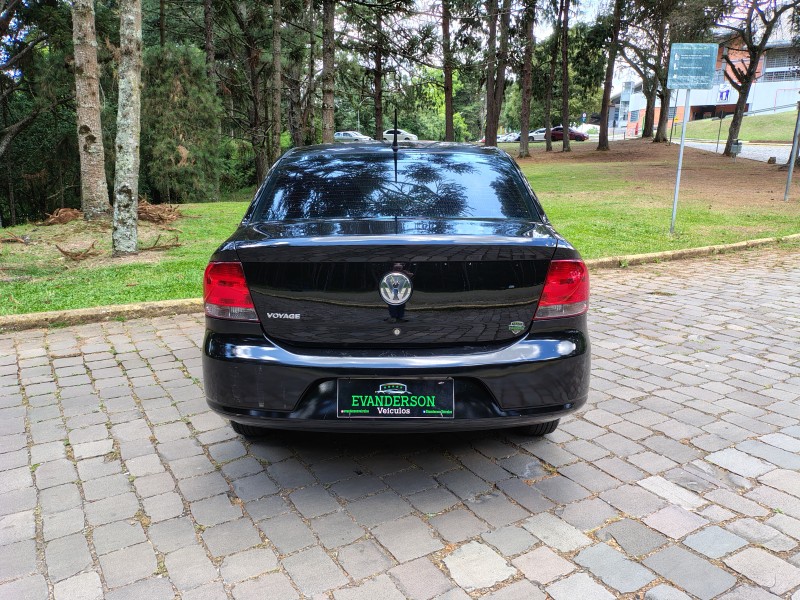 VOYAGE 1.0 MI 8V FLEX 4P MANUAL - 2010 - CAXIAS DO SUL