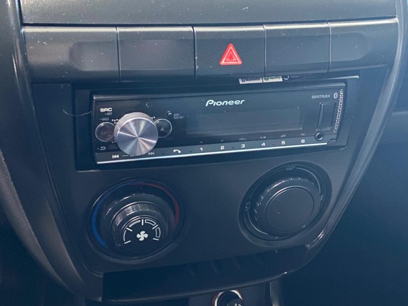 FOX 1.0 MI 8V FLEX 4P MANUAL - 2009 - CAXIAS DO SUL