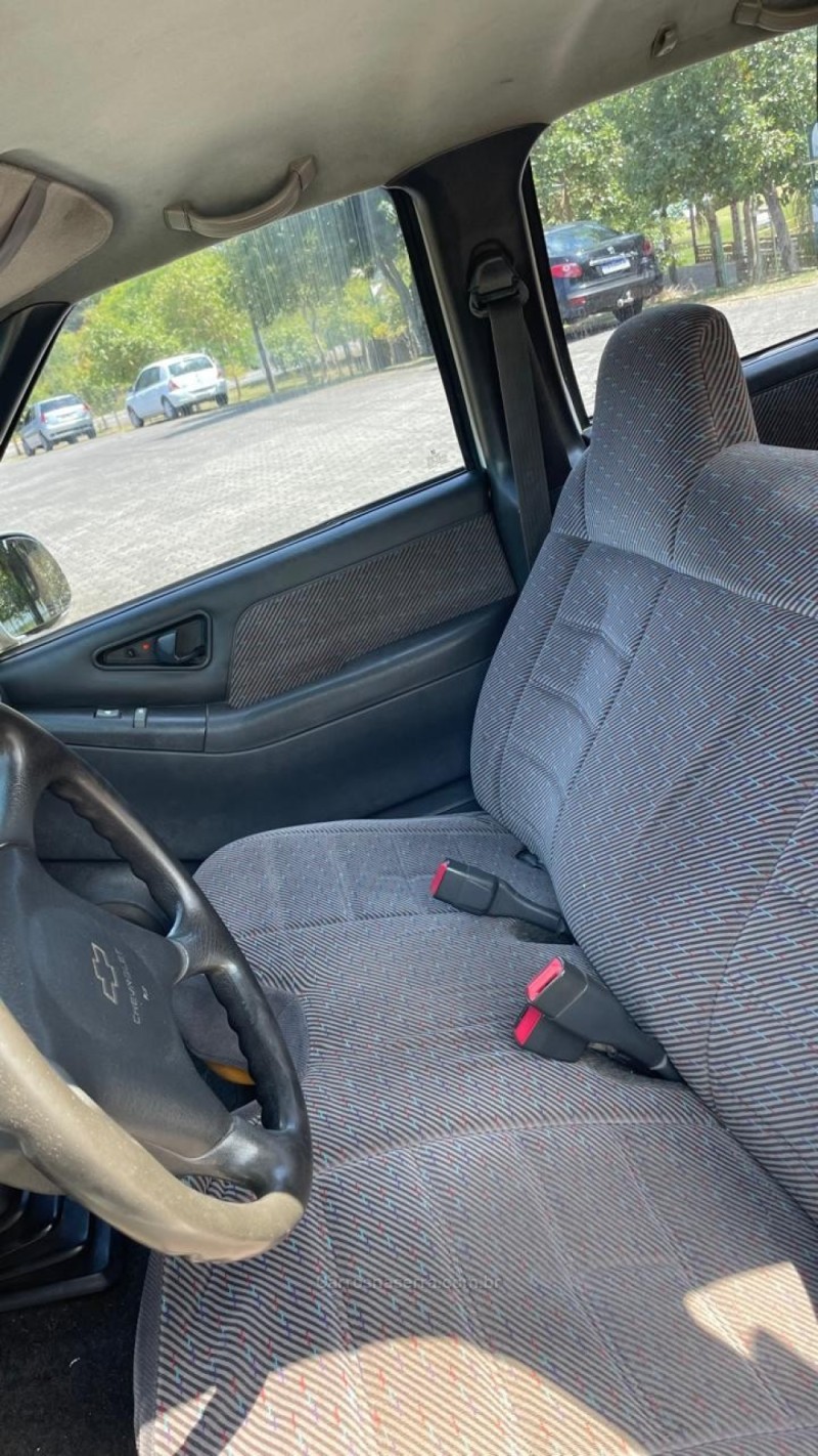 S10 4.3 SFI DLX 4X2 CD V6 12V GASOLINA 4P MANUAL - 1999 - CAXIAS DO SUL