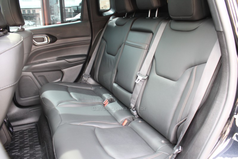 COMPASS 2.0 OVERLAND HURRICANE 4X4 TURBO GASOLINA 4P AUTOMÁTICO - 2025 - CAXIAS DO SUL