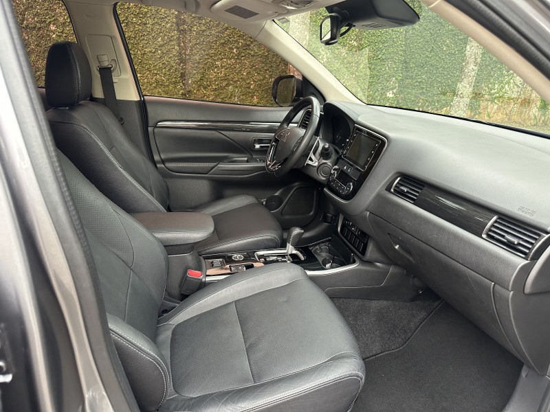 OUTLANDER 3.0 GT 4X4 V6 24V GASOLINA 4P AUTOMÁTICO - 2018 - CAXIAS DO SUL