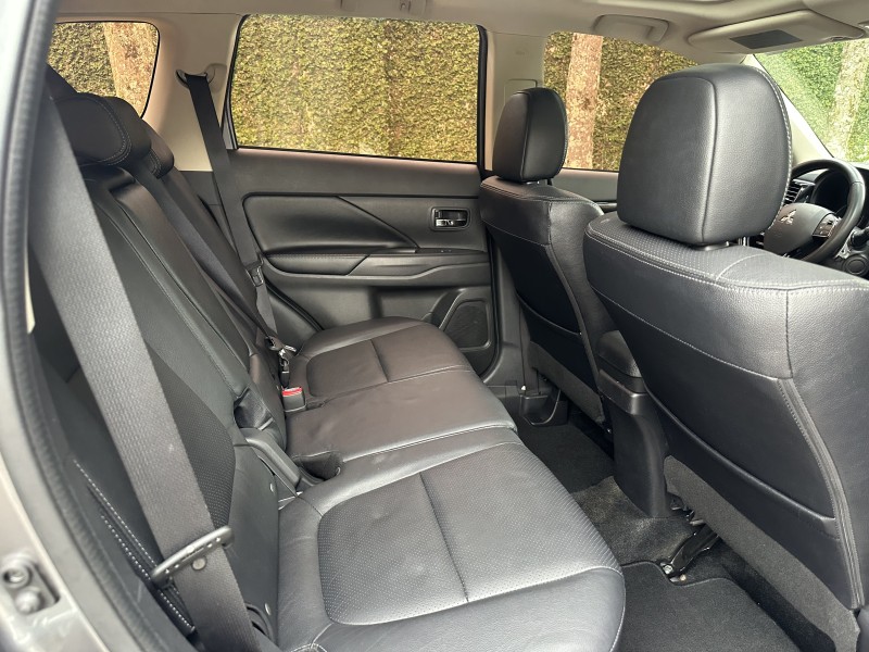 OUTLANDER 3.0 GT 4X4 V6 24V GASOLINA 4P AUTOMÁTICO - 2018 - CAXIAS DO SUL