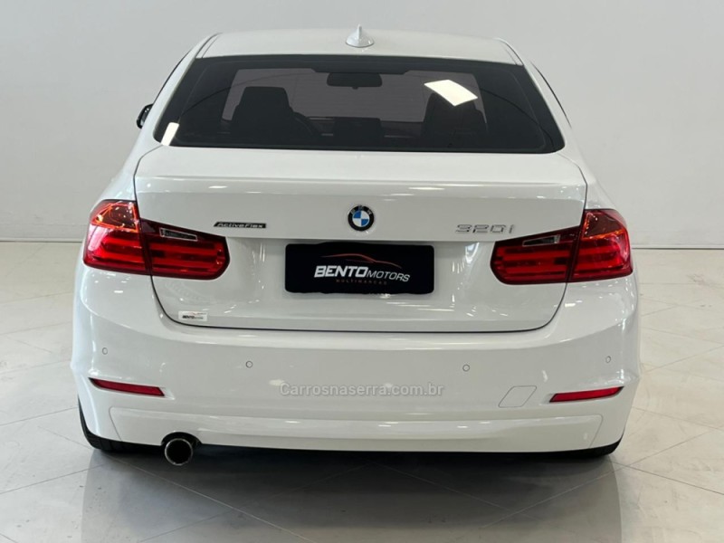 320I 2.0 16V TURBO ACTIVE FLEX 4P AUTOMÁTICO - 2015 - BENTO GONçALVES