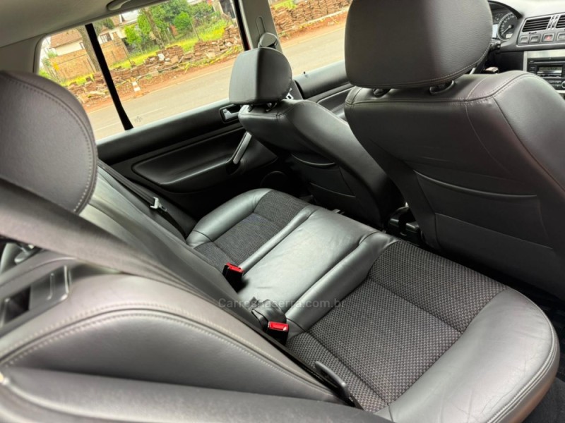 GOLF 1.6 MI SPORTLINE 8V FLEX 4P MANUAL - 2011 - LAGOA VERMELHA