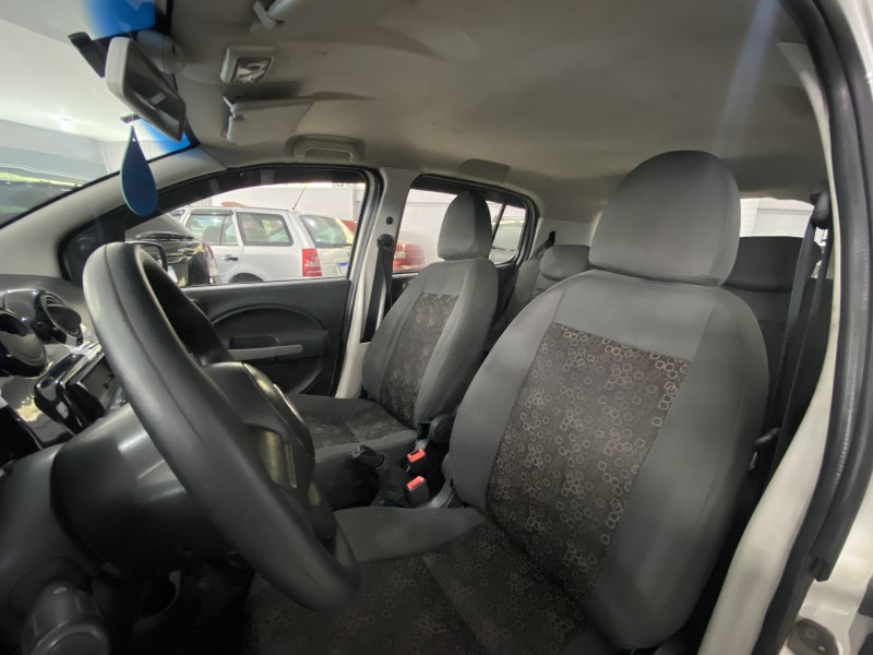 UNO 1.0 VIVACE 8V FLEX 4P MANUAL - 2011 - CAXIAS DO SUL