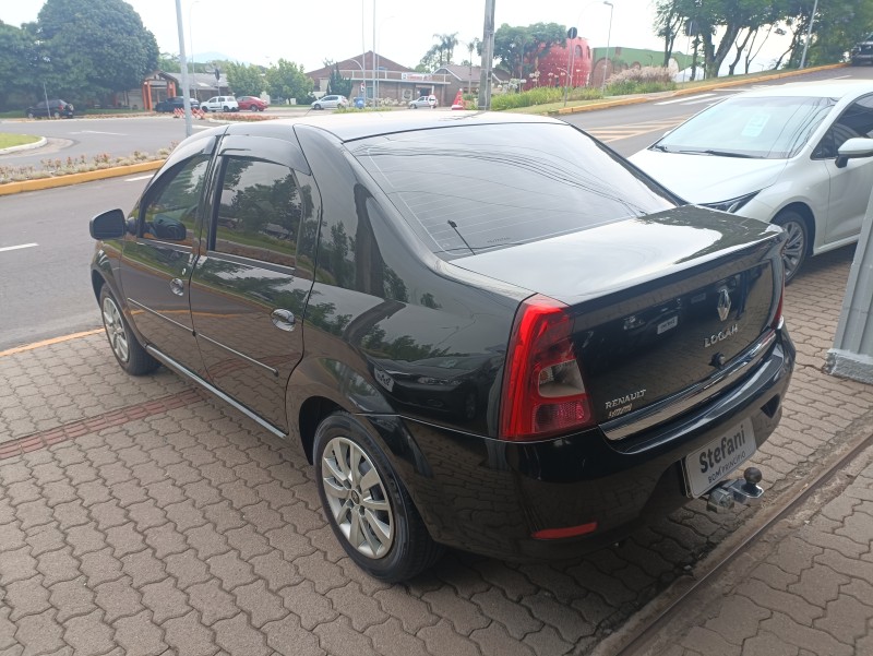 LOGAN 1.0 EXPRESSION 16V FLEX 4P MANUAL - 2013 - BOM PRINCíPIO