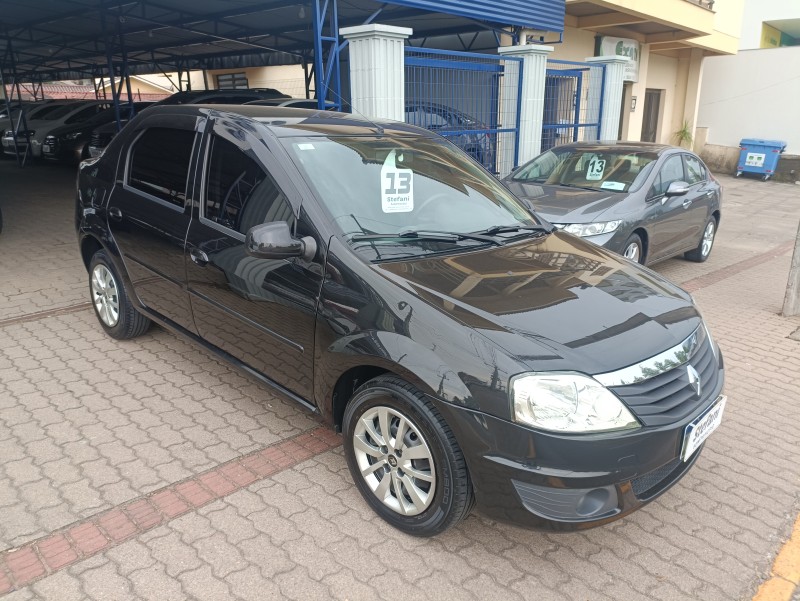 LOGAN 1.0 EXPRESSION 16V FLEX 4P MANUAL - 2013 - BOM PRINCíPIO