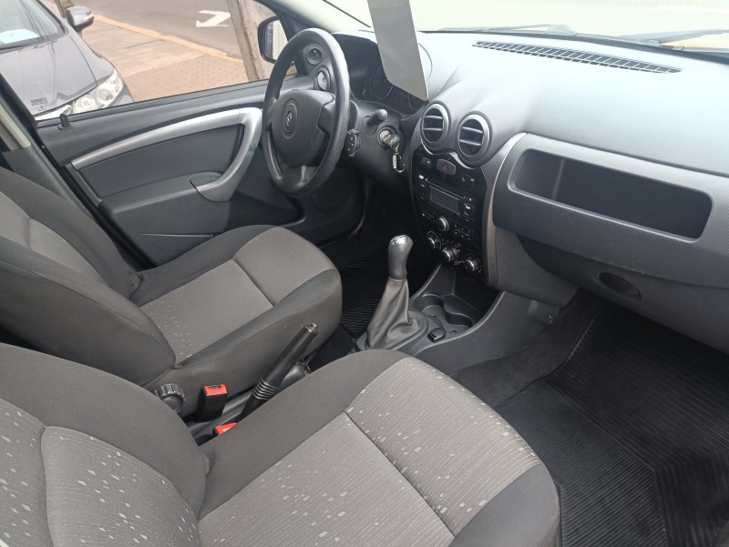 LOGAN 1.0 EXPRESSION 16V FLEX 4P MANUAL - 2013 - BOM PRINCíPIO