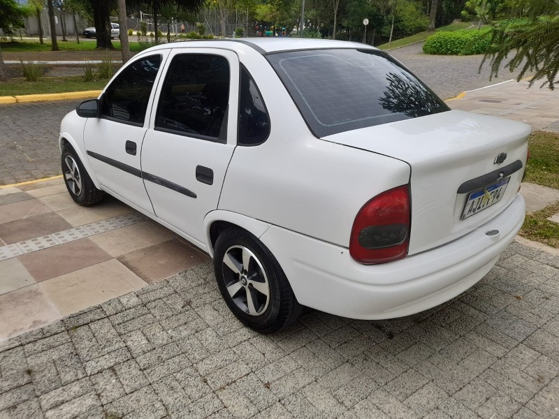 CORSA 1.0 MPFI MILENIUM II SEDAN 8V GASOLINA 4P MANUAL - 2001 - FARROUPILHA