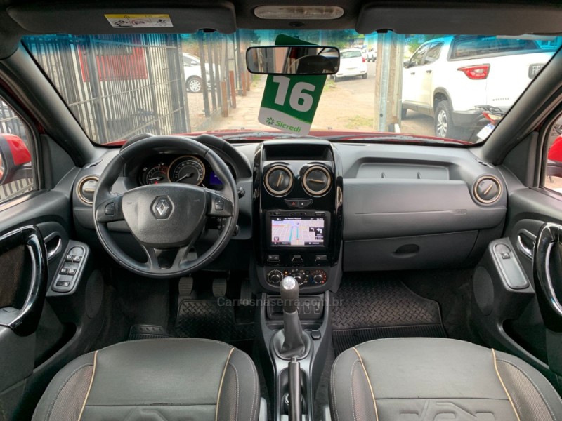 DUSTER 1.6 DYNAMIQUE 4X2 16V FLEX 4P MANUAL - 2016 - CAXIAS DO SUL