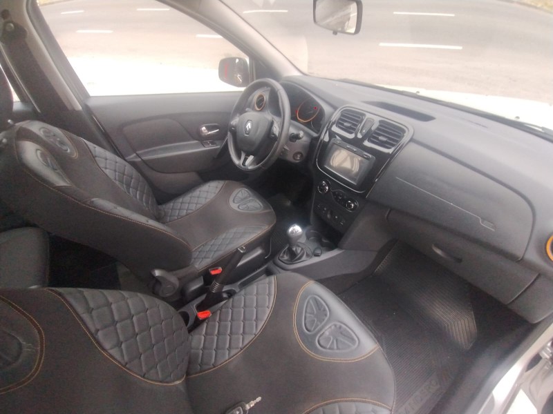 SANDERO 1.6 STEPWAY 16V FLEX 4P AUTOMÁTICO - 2017 - CAXIAS DO SUL