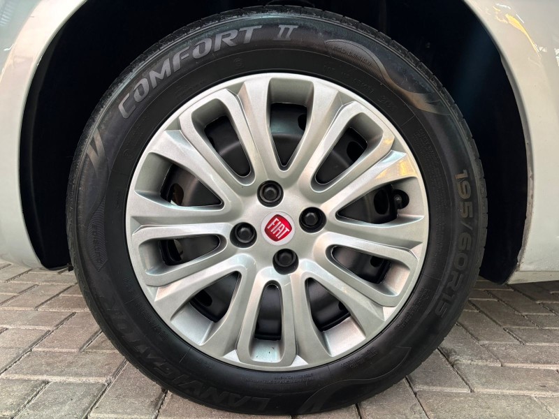 PUNTO 1.4 ATTRACTIVE 8V FLEX 4P MANUAL - 2011 - CAXIAS DO SUL