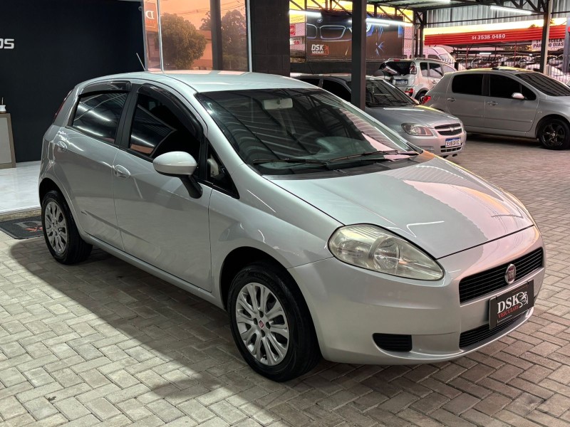 PUNTO 1.4 ATTRACTIVE 8V FLEX 4P MANUAL - 2011 - CAXIAS DO SUL