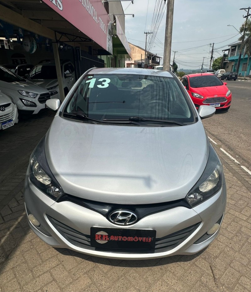 HB20 1.6 COMFORT 16V FLEX 4P MANUAL - 2013 - PAROBé