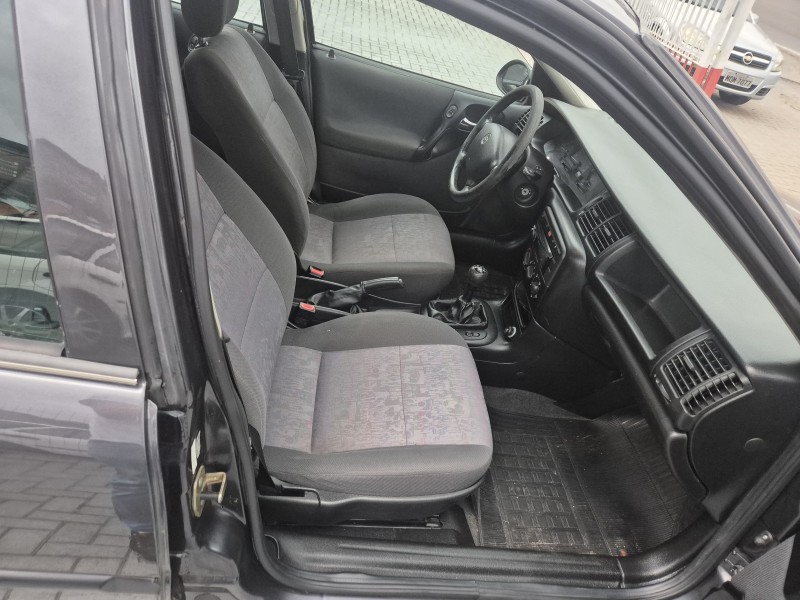 VECTRA 2.0 MPFI GLS 8V GASOLINA 4P MANUAL - 2002 - CAXIAS DO SUL