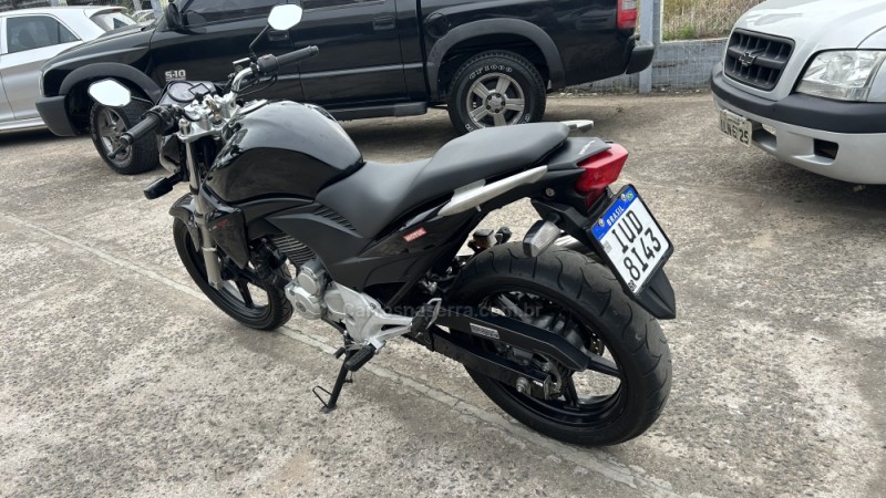 CB 300R ABS - 2013 - GRAVATAí