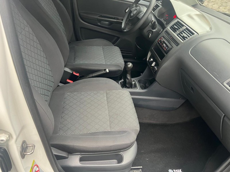 FOX 1.0 MPI TRENDLINE 12V FLEX 4P MANUAL - 2015 - CAXIAS DO SUL