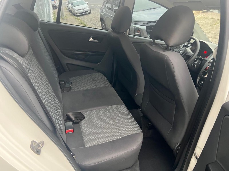 FOX 1.0 MPI TRENDLINE 12V FLEX 4P MANUAL - 2015 - CAXIAS DO SUL