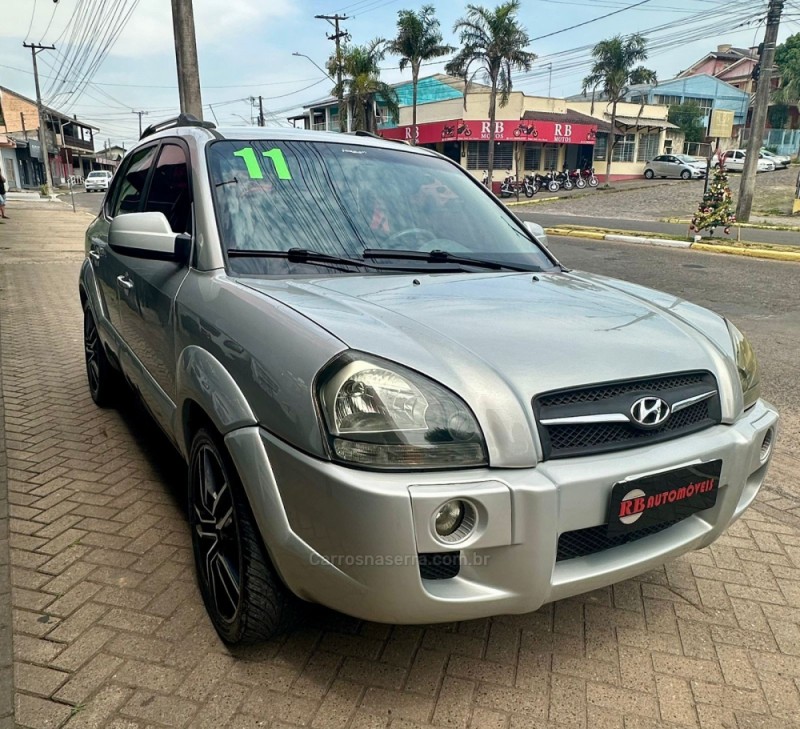 TUCSON 2.0 MPFI GLS 16V 143CV 2WD GASOLINA 4P AUTOMÁTICO - 2011 - PAROBé