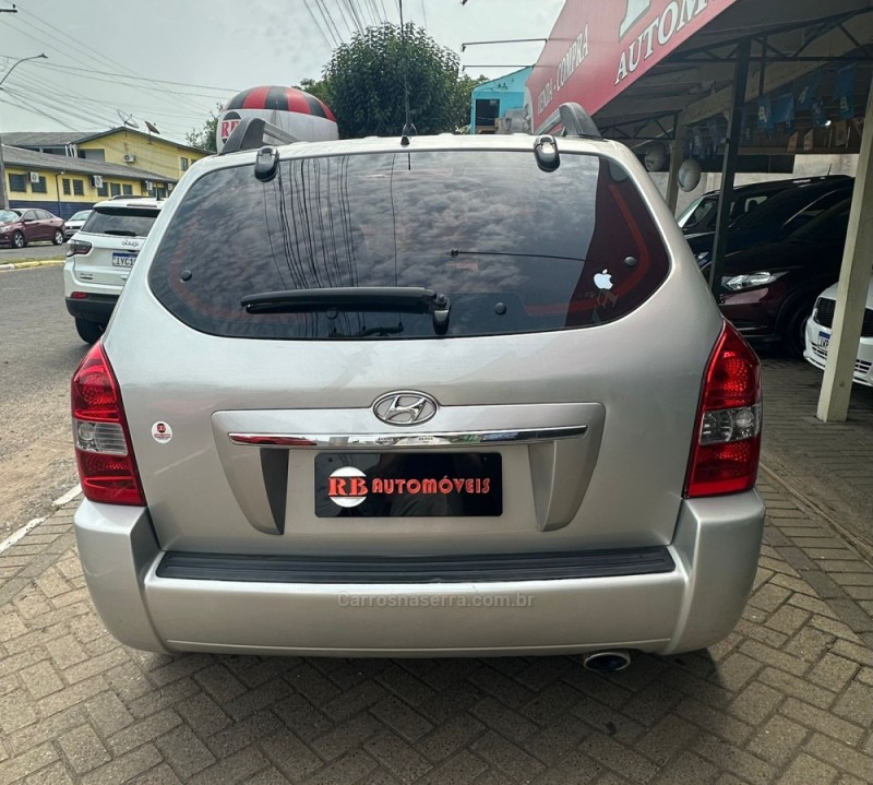 TUCSON 2.0 MPFI GLS 16V 143CV 2WD GASOLINA 4P AUTOMÁTICO - 2011 - PAROBé