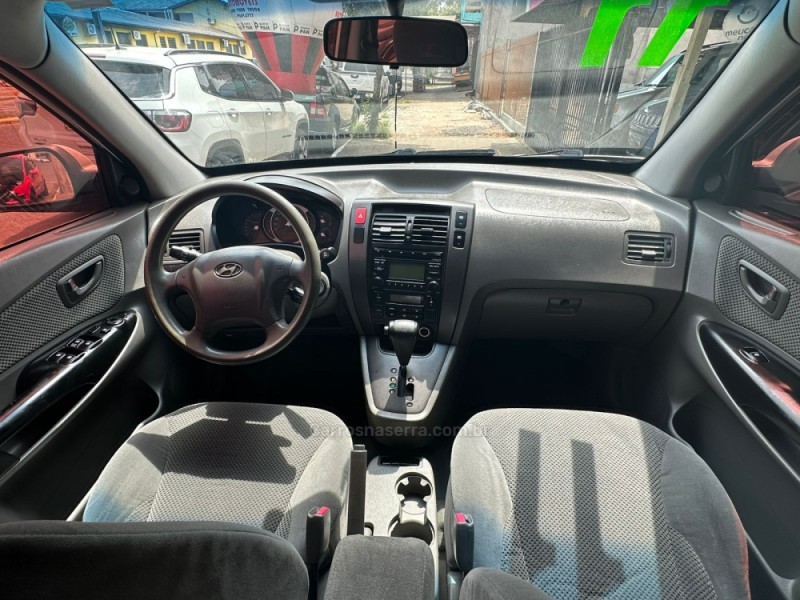 TUCSON 2.0 MPFI GLS 16V 143CV 2WD GASOLINA 4P AUTOMÁTICO - 2011 - PAROBé