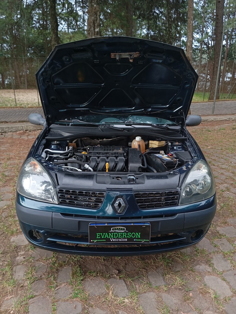 CLIO 1.0 EXPRESSION SEDAN 16V FLEX 4P MANUAL - 2005 - CAXIAS DO SUL