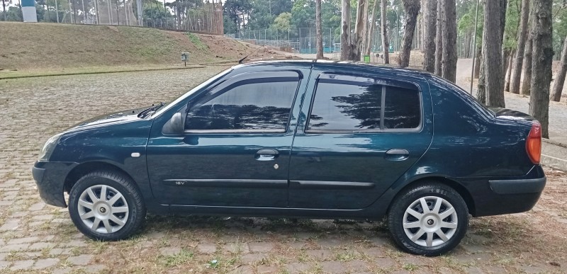 CLIO 1.0 EXPRESSION SEDAN 16V FLEX 4P MANUAL - 2005 - CAXIAS DO SUL