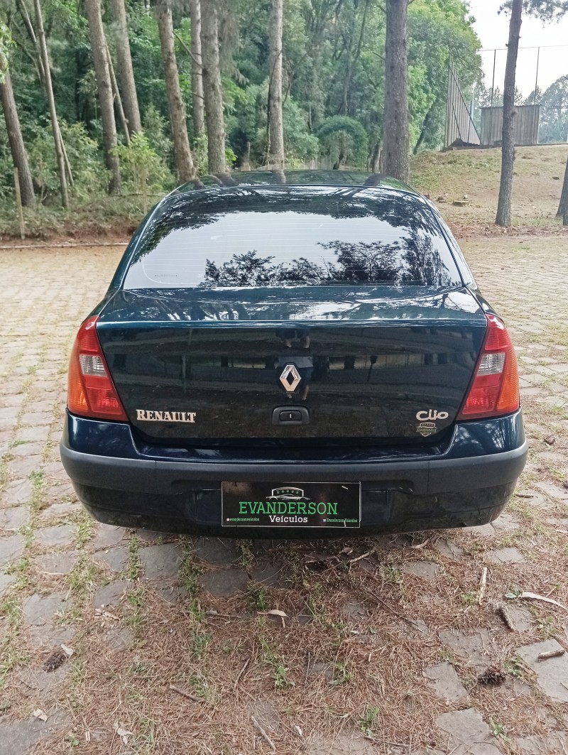 CLIO 1.0 EXPRESSION SEDAN 16V FLEX 4P MANUAL - 2005 - CAXIAS DO SUL