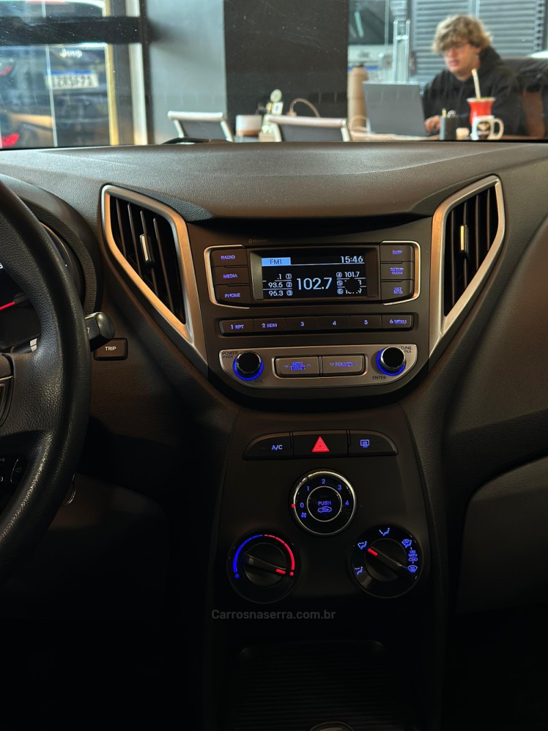 HB20S 1.6 COMFORT PLUS 16V FLEX 4P MANUAL - 2016 - CAXIAS DO SUL