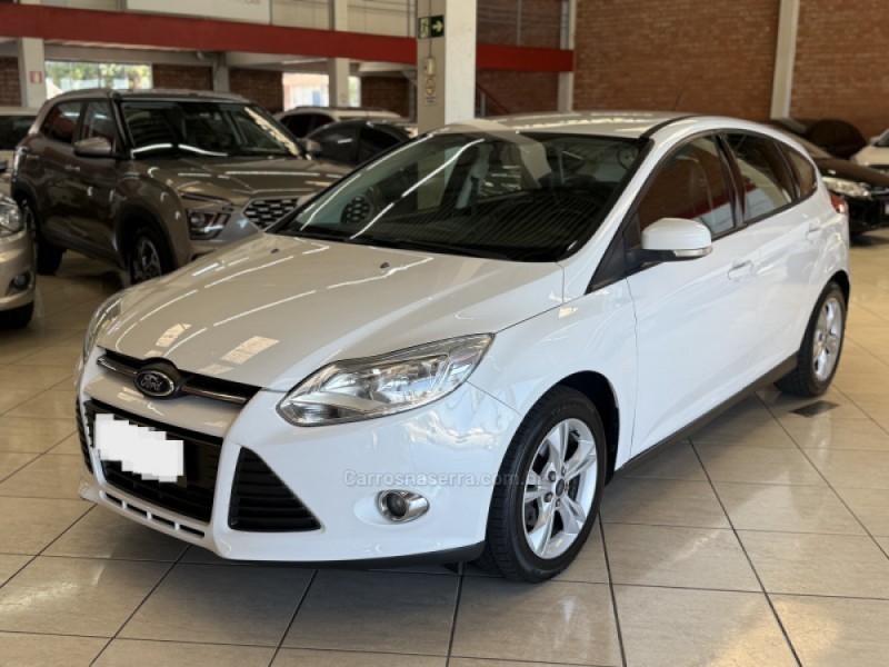 FOCUS 1.6 SE 16V FLEX 4P MANUAL - 2015 - BENTO GONçALVES