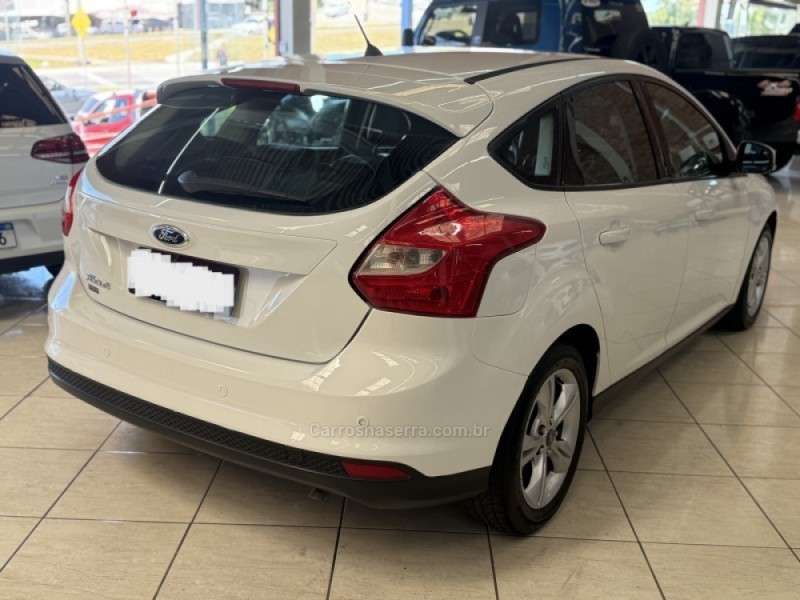 FOCUS 1.6 SE 16V FLEX 4P MANUAL - 2015 - BENTO GONçALVES
