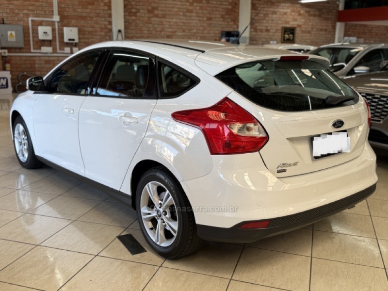FOCUS 1.6 SE 16V FLEX 4P MANUAL - 2015 - BENTO GONçALVES