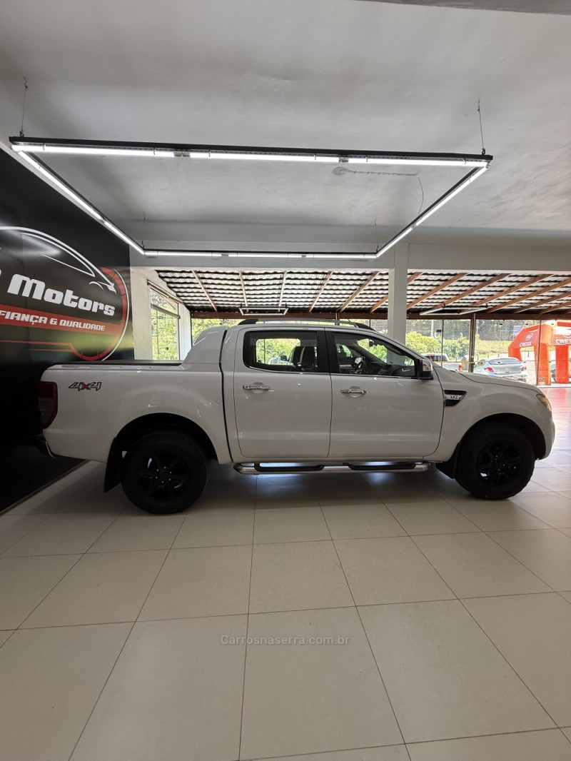 RANGER 3.2 LIMITED 4X4 CD 20V DIESEL 4P AUTOMÁTICO - 2015 - FARROUPILHA