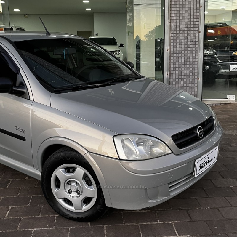 CORSA 1.8 MPFI MAXX SEDAN 8V FLEX 4P MANUAL - 2005 - VACARIA