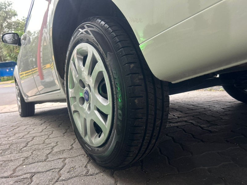 FIESTA 1.6 ROCAM SEDAN 8V FLEX 4P MANUAL - 2014 - TRêS COROAS