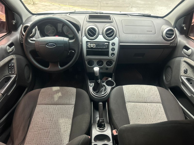 FIESTA 1.6 ROCAM SEDAN 8V FLEX 4P MANUAL - 2014 - TRêS COROAS