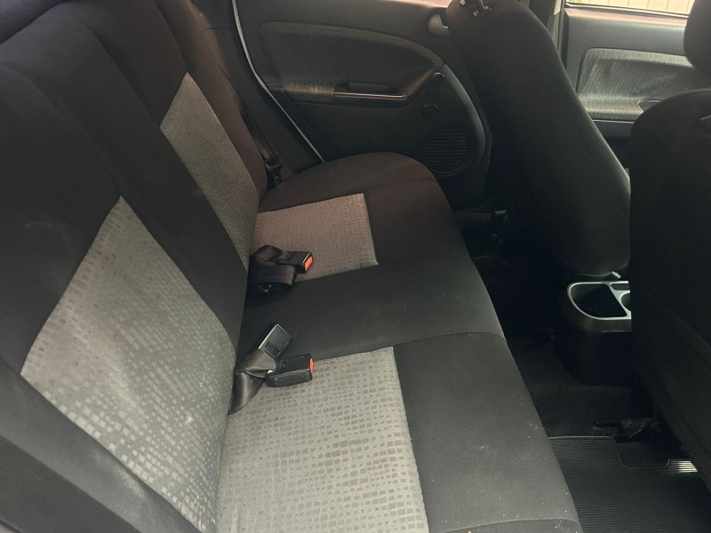 FIESTA 1.6 ROCAM SEDAN 8V FLEX 4P MANUAL - 2014 - TRêS COROAS