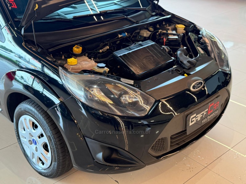 FIESTA 1.0 ROCAM SE 8V FLEX 4P MANUAL - 2014 - DOIS IRMãOS