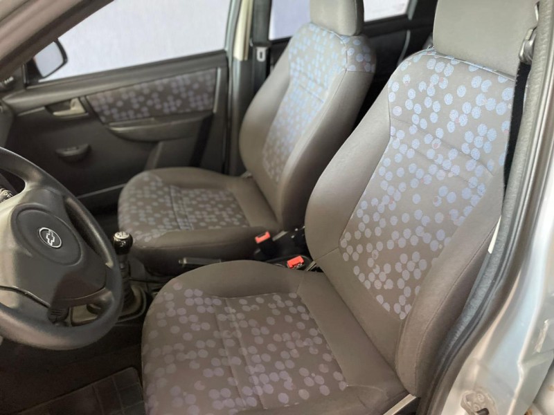 PRISMA 1.0 MPFI JOY 8V FLEX 4P MANUAL - 2010 - BOM PRINCíPIO