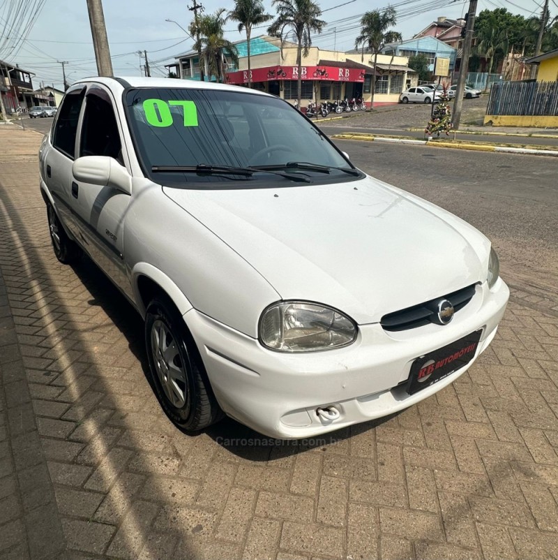 CLASSIC 1.0 MPFI SPIRIT 8V FLEX 4P MANUAL - 2007 - PAROBé