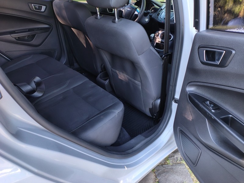 FIESTA 1.6 SE HATCH 16V FLEX 4P MANUAL - 2015 - CAXIAS DO SUL