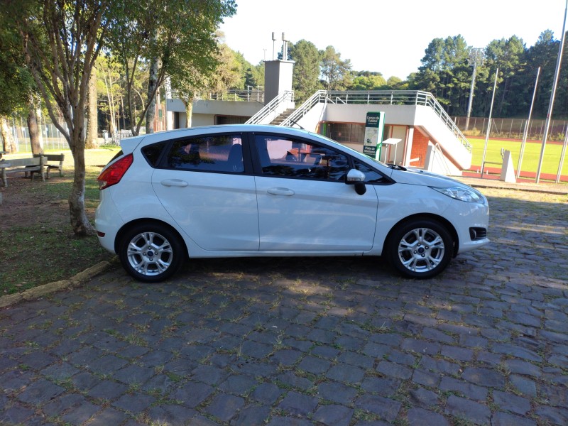 FIESTA 1.6 SE HATCH 16V FLEX 4P MANUAL - 2015 - CAXIAS DO SUL