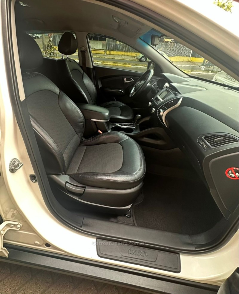 IX35 2.0 MPFI GLS 4X2 16V GASOLINA 4P AUTOMÁTICO - 2015 - PAROBé