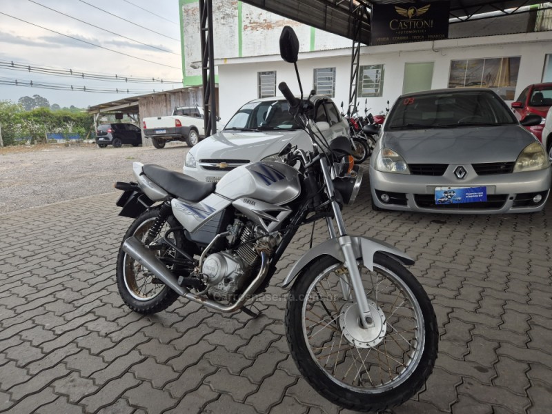 YBR 125 E