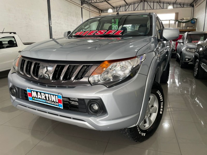 l200 triton 2.4 16v turbo diesel sport gls cd 4p 4x4 automatica 2020 caxias do sul