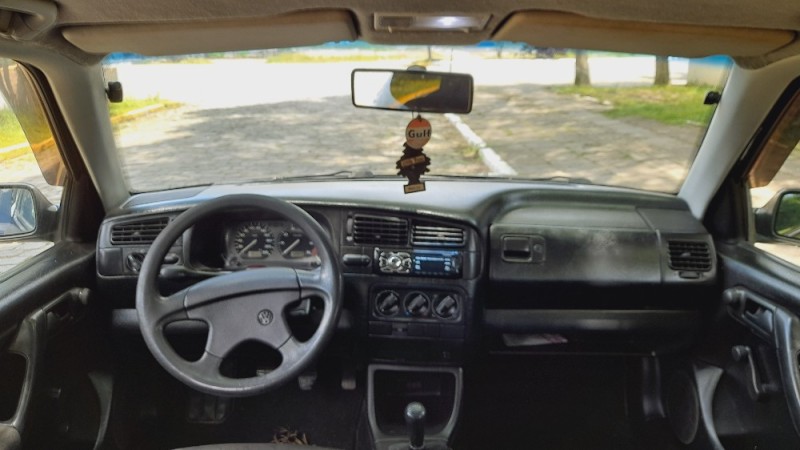 GOLF 1.8 MI GL 8V GASOLINA 4P MANUAL - 1995 - FARROUPILHA
