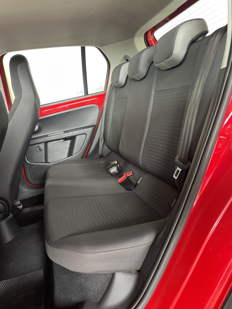 CROSS UP 1.0 TSI 12V FLEX 4P MANUAL - 2019 - PAROBé