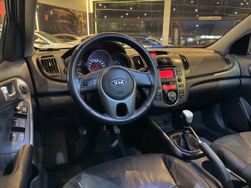 CERATO 1.6 EX3 SEDAN 16V GASOLINA 4P MANUAL - 2011 - NOVO HAMBURGO